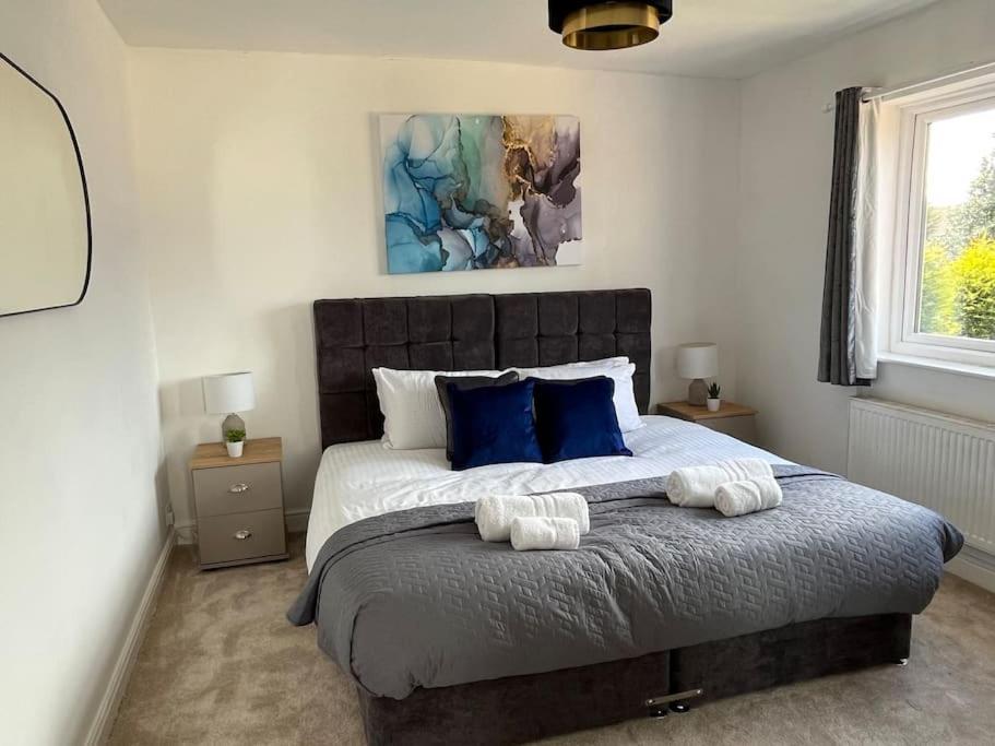 Modern 4-Bed House With Garden & Parking Coventry Exterior foto