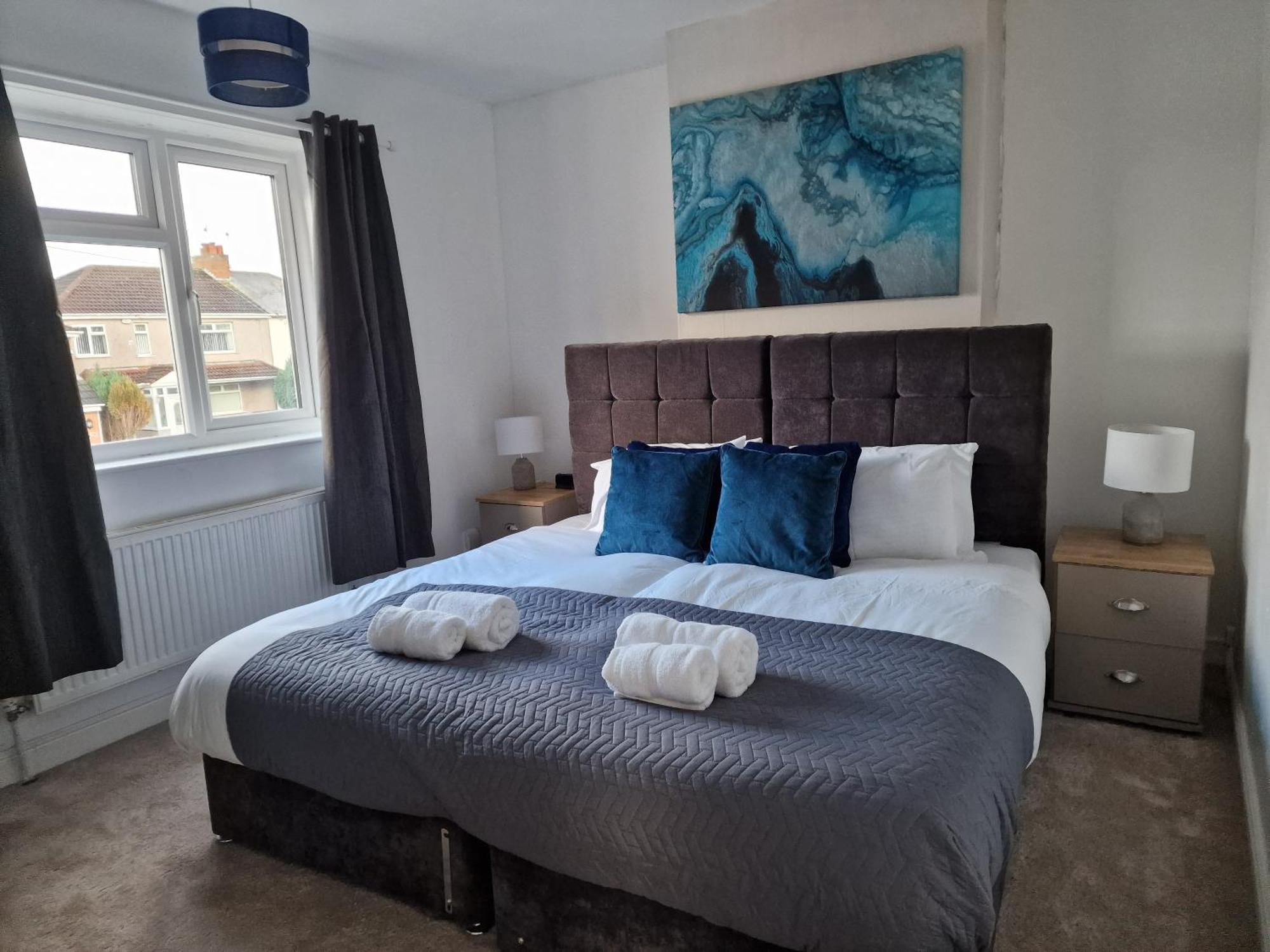 Modern 4-Bed House With Garden & Parking Coventry Exterior foto